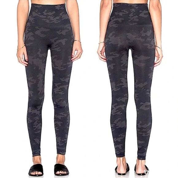 SPANX Pants - 🔆 SPANX Look at Me Now Seamless Camo Leggings - 2X